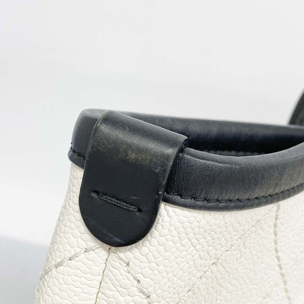 CHANEL Black Caviar Leather Tote Bag - Picture 7 of 10
